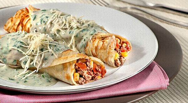 Panqueca Nutren Senior de Carne Moída com Molho de Espinafre