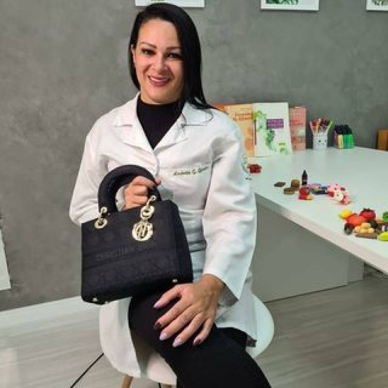 Andréia Gomes Guedes Costa
