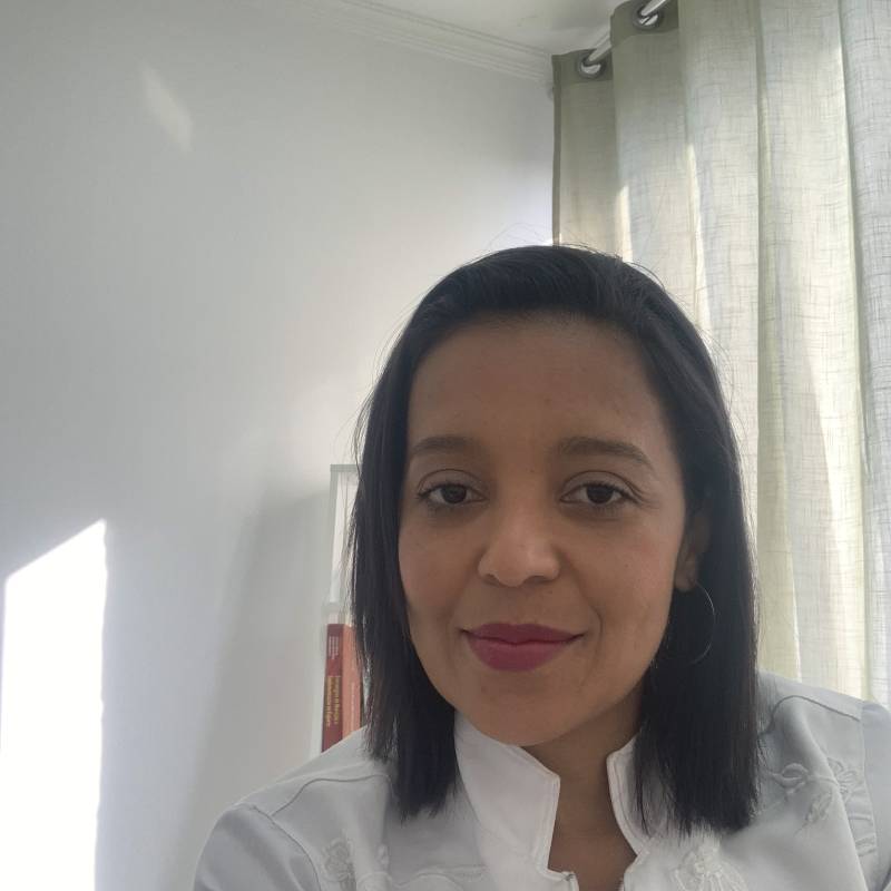 Ivia Ferreira Santana 