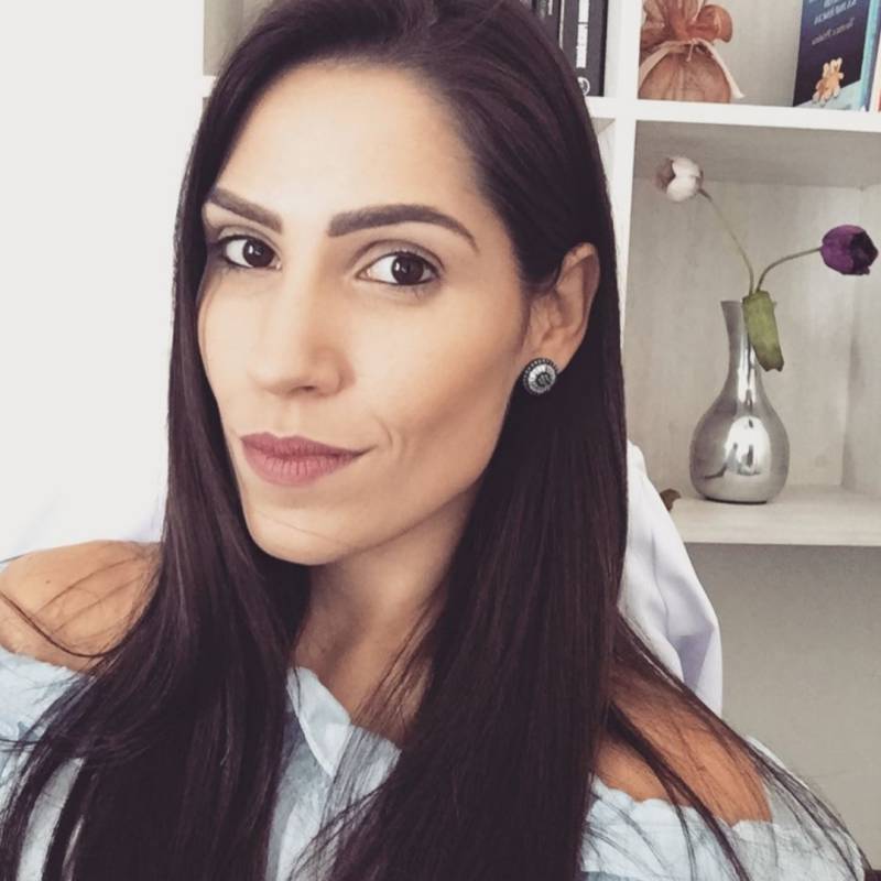 ANA PAULA PEREIRA DE BARROS