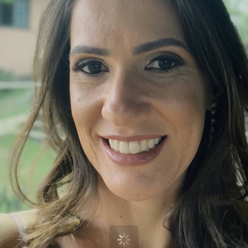 Carolina Faria Quadros 