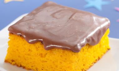 Bolo de Cenoura com Nutren Kids Chocolate