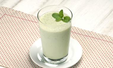 Água de Coco com Melão, Mel e Hortelã